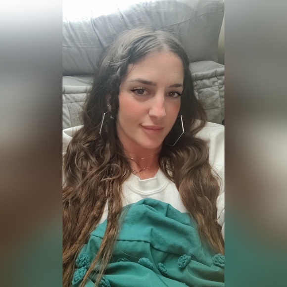 HI! 👋🏻 I'M CARLEY - Picture 1 of 8